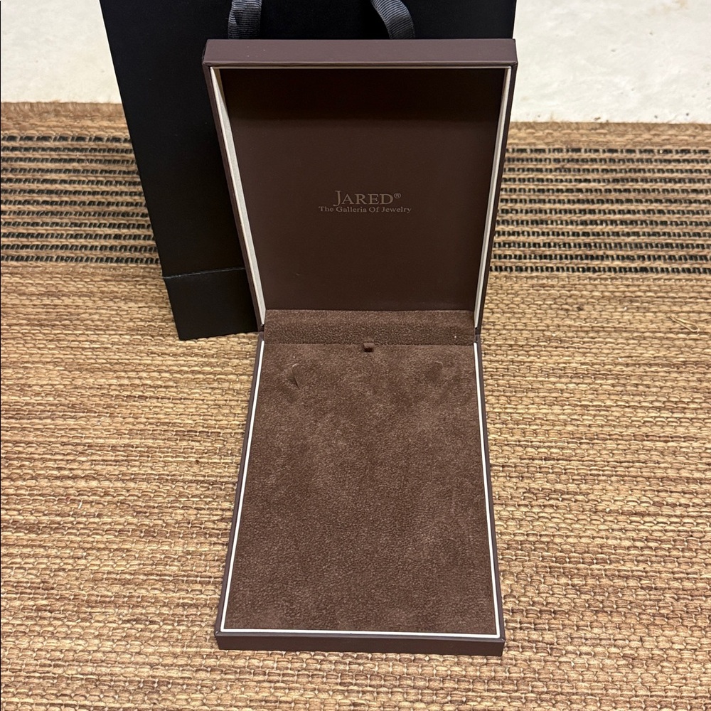 Jared necklace box